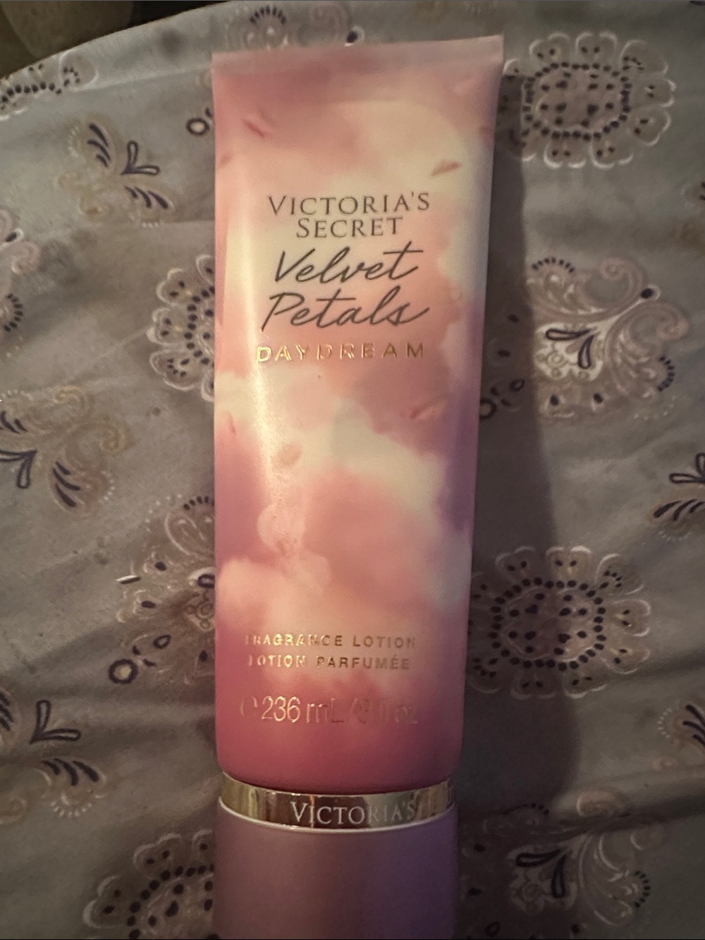 Victoria's Secret Velvet Petals Daydream Lotion - Pink & Gold Accents